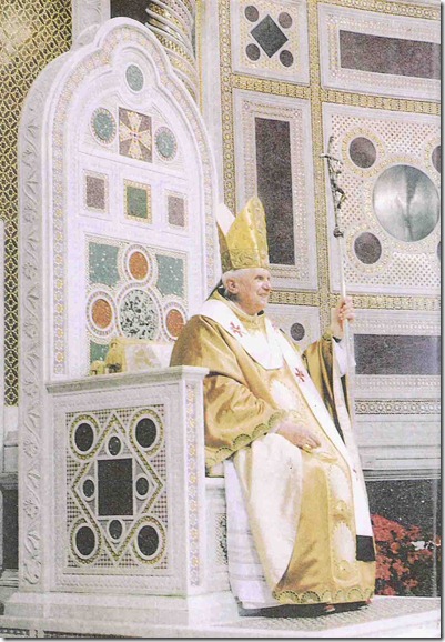 pope_benedict_throne_website